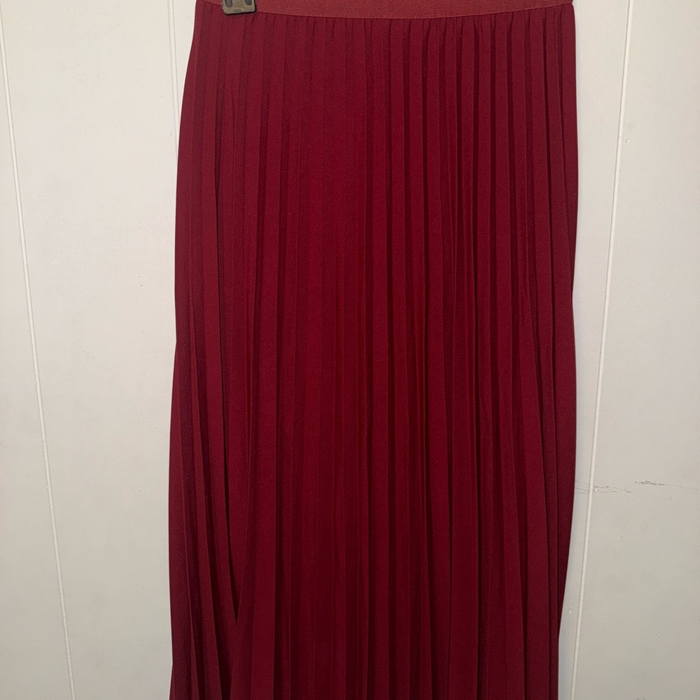 Elegant Red Pleated Skirt